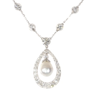 Platinum Art Deco diamond necklace with natural drop pearl of 7 crts